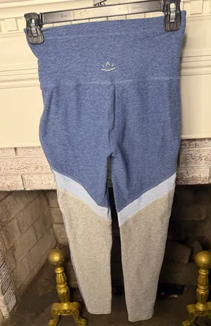 Beyond Yoga Space Dye Colorblock High Waisted Leggings Blue Gray Size S thumbnail 1