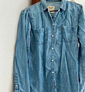 Women’s Abercrombie & Fitch Denim Casual Button Down Shirt thumbnail 1