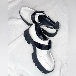 UGG Marin Mega Slip On Loafers White Black‎ Lug Sole Platform Women’s 6 thumbnail 5