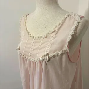 American Vintage Vintage Sleeveless Lace Trim Pale Pink Top thumbnail 2