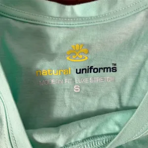 Natural Uniforms Women's Long Sleeve Green Crew Neck‎ Top Size S thumbnail 2