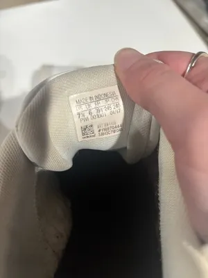 Adidas 7.5 women’s sneakers white and black thumbnail 4