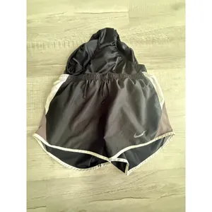 Nike dri fit athletic shorts small thumbnail 3