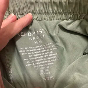 AERO SPORT | Women's Green Snap Front Lined Athleisure‎ Athletic Skort Skirt, M thumbnail 4