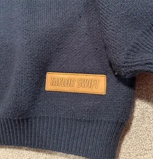 Taylor Swift Sweater thumbnail 2