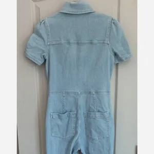 Avec Les Filles Light Wash‎ Denim Short Sleeve Button Front Utility Jumpsuit 26 thumbnail 11
