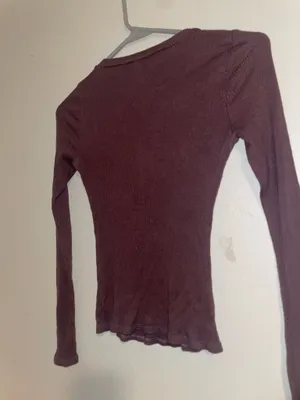 Windsor Long Sleeve Ribbed Crewneck Top Plum Size S thumbnail 3