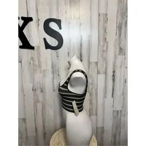 No boundaries crop top thumbnail 5