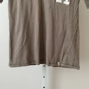 '47 Brand Sporty Chic Relaxed LA Dodgers V-Neck Graphic T-Shirt Small Brown thumbnail 3