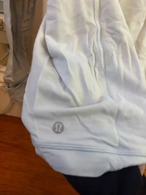 Lulu Lemon It's Rulu Long-Sleeve Shirt Size M thumbnail 6