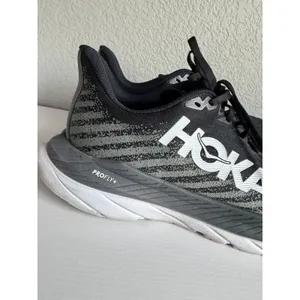 HOKA One One Mach 5 Women's Size 9.5 Black White Running Shoes 1127894 thumbnail 3