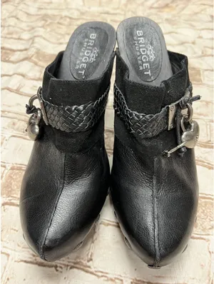 BRIDGET SHUSTER 10 Shoes SASSY BLACK LEATHER MULE HEELS Lock Heart Clogs‎ thumbnail 1