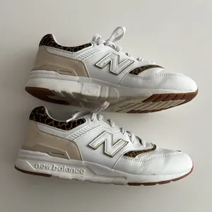 New Balance 997H Cheetah/Leopard Beige and White Size Youth 6.5 UK 6 Women’s 8 thumbnail 3