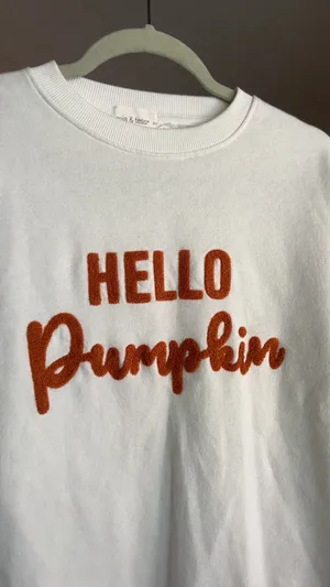 Sweater Mia & Tess Hallmark Halloween thumbnail 2