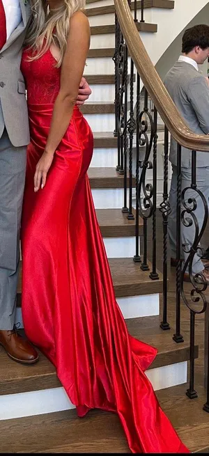 Sherri Hill Prom Dress thumbnail 5