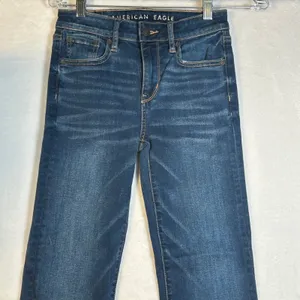 American Eagle Outfitters Hi‎ Rise Crop Flare Jeans Dark Wash Size 0 thumbnail 10
