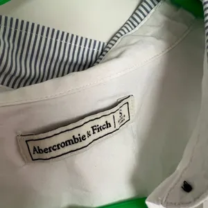 Abercrombie &‎ Fitch small button down top thumbnail 6