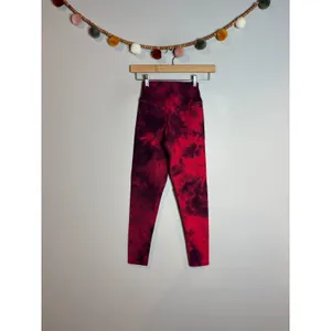 Kamo Fitness red and black tie die athletic leggings thumbnail 2