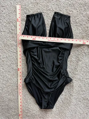 Women's Black Halter One-Piece Swimsuit Size Large Fully Lined Excellent thumbnail 2