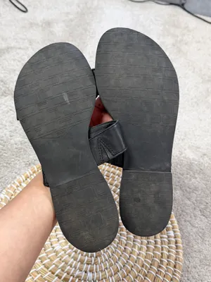 L.L. Bean Women’s Leather Sandals Slip On in Black 10 thumbnail 9