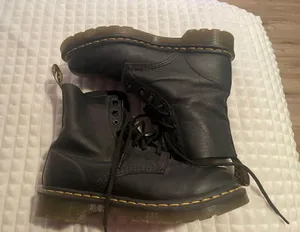 Dr. Martens thumbnail 1