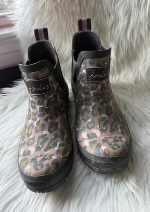 Joules Women's Leopard Print Ankle Rain Boots thumbnail 1