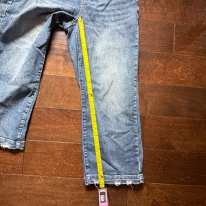 Judy Blue Wide Leg Crop Jeans Womens 11/30 Blue Distressed Raw Hem JB88592 Denim thumbnail 2
