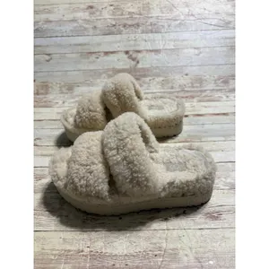 UGG Platform Slides Women's Size 6 Cream Fuzzy Slippers Shoes thumbnail 5
