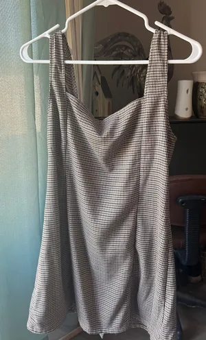 Dress thumbnail 1