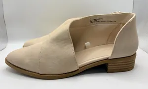 Universal Thread Women’s Size 7 Beige Cutout D’Orsay Flats Low Heel Minimalist Shoes thumbnail 1
