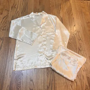 Victoria's Secret Satin Pajama Set Women's Medium Champagne Gold Long Sleeve Y2K thumbnail 1