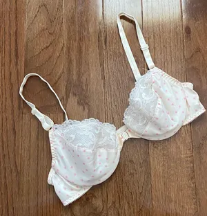 Vintage 90s Victoria’s secret satin coquette cream pink polka dot lace trimmed bra thumbnail 6