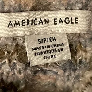 American Eagle Sweater. Size Small.‎ Cropped, Cowlneck Pink thumbnail 3
