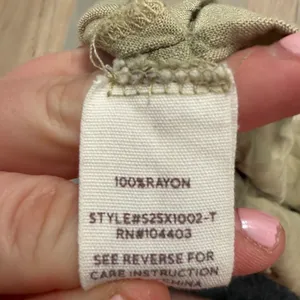 re:du Boxy Cropped Top Size S Sage Green Rayon Boat Neck Cap Sleeve S25X1002-T thumbnail 4