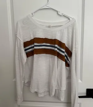 Boutique Top thumbnail 1