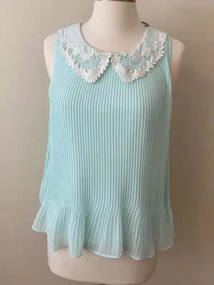 Lauren Conrad blouse/Top thumbnail 1
