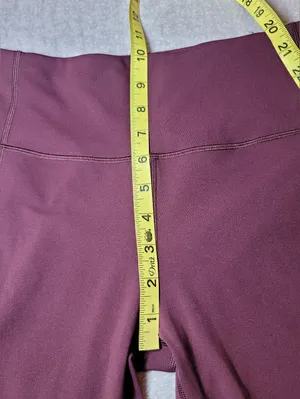 Vuori Pace High Rise Leggings Size Medium Burgundy Yoga Running Athletic thumbnail 9