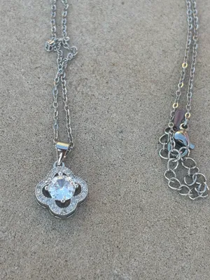 Clover necklace Silver thumbnail 2