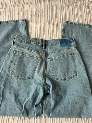 Abercrombie Curve Love Low-Rise Baggy Jeans thumbnail 4