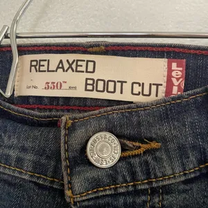 Women’s Levi’s 550 relaxed boot cut jeans size 16M thumbnail 5