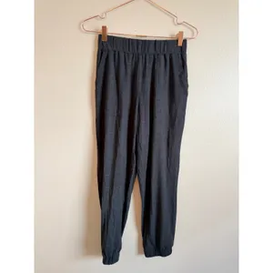 Fabletics Joggers Women XS Gray PT214997-0707-1702 Tencel Blend‎ Heathered Pants thumbnail 2