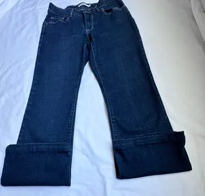 Levi’s Classic Bootcut Jeans – Size 27 Dark Wash thumbnail 13