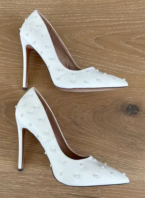 Lulu’s Pointed Toe Pumps Pearls Petitee Size US10 White thumbnail 1