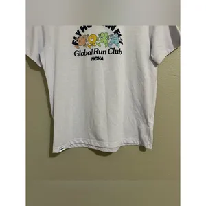 Hoka Global Run Day GlideTech Short Sleeve Crewneck T Shirt Women’s Size Small thumbnail 4