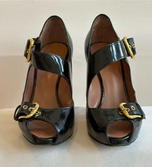 Vero Cuoio Vintage Black Patent Peep-Toe Heels with Gold Buckles thumbnail 1