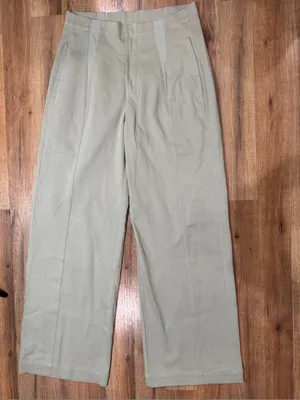 ALO Yoga High-Rise Wide-Leg Pants in Sage thumbnail 6