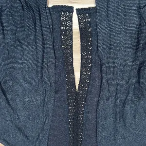 Abercrombie and Fitch Lightweight Cardigan Women’s XS/Small thumbnail 3