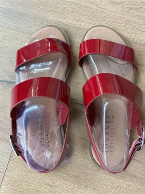 JOURNEE LAVINE MULTI STRAP SANDALS IN STATEMENT SIZE 5.5 Red thumbnail 5