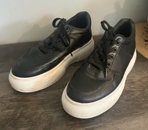 Ideal Shoes black lace-up platform sneakers thumbnail 1