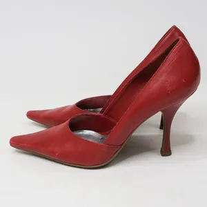 Vintage Y2K BCBGirls Red Pointed Toe Pumps thumbnail 2